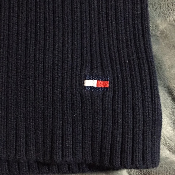 tommy hilfigger sweater - Picture 2 of 6